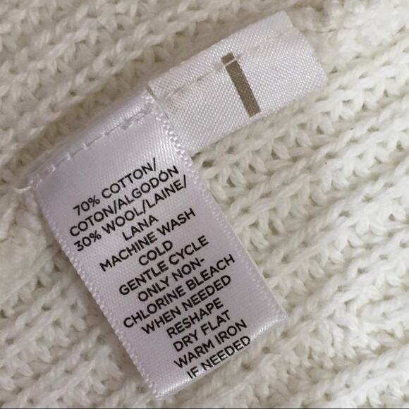 Lou & Grey Chunky Knit V Neck Sweater - Cream - Medium - Picture 10 of 11